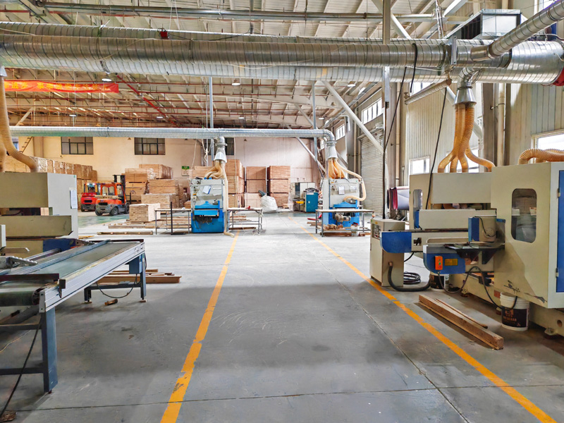 ���չ���